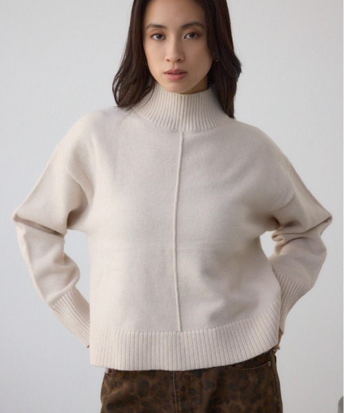 AZUL by moussy（アズールバイマウジー）の「アソートカラーハイネックニットトップス（ニット/セーター・レディース・ブルー/杢グレー/アイボリー/ブラック/レッド・FREE）」の2枚目の写真