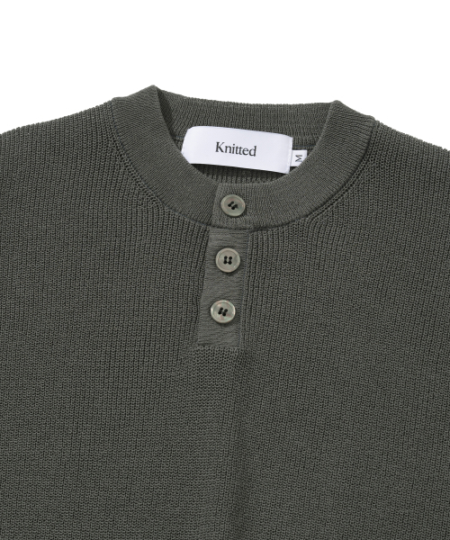 KNITTED(ニッティド)の「クールエバー ヘンリーネック 半袖ニット チャコール(ニット/セーター・レディース・その他・LARGE/X-LARGE/MEDIUM)」の3枚目の写真