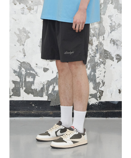 LIMELIGHT APPAREL(ライムライトアパレル)の「アパレルスクリプトロゴナイロンショーツ(チャコール/グレー)(その他パンツ・メンズ・その他・SMALL/MEDIUM/LARGE/X-LARGE/XX-LARGE)」の1枚目の写真