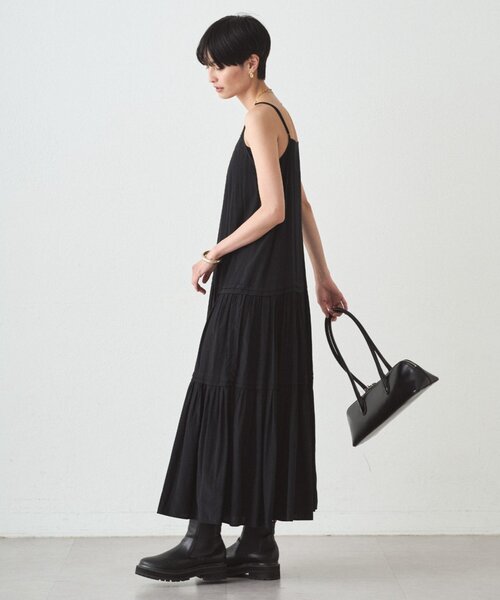 LOUNGEDRESS（ラウンジドレス）の「サテンティアードキャミワンピース（ワンピース・レディース・ネイビー/ベージュ/モスグリーン/オフホワイト/ブラック・SMALL/LARGE/MEDIUM）」の19枚目の写真