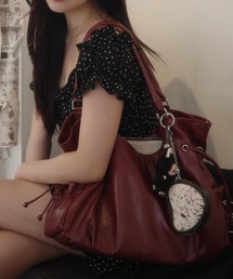 LA VORAGINE（ラ ヴォラジネ）の「レトロでニッチなアンダーアームトートバッグ（トートバッグ）」