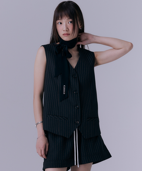SILN(シルン)の「Classic stripe single vest jacket (BLACK)(ベスト・レディース・その他・FREE)」の1枚目の写真