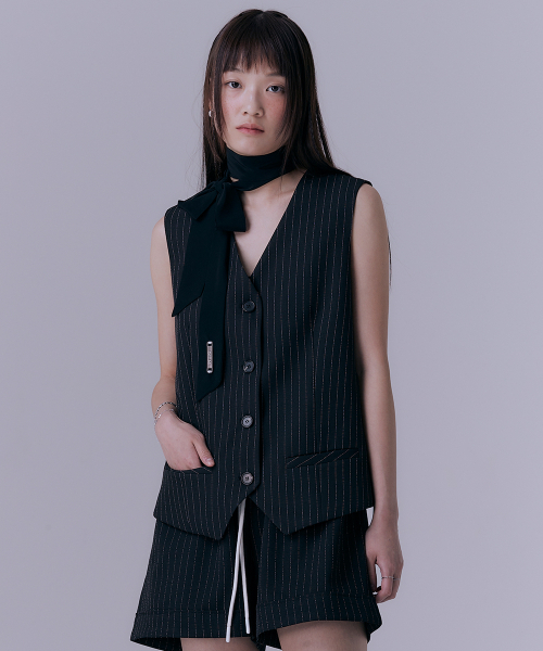 SILN(シルン)の「Classic stripe single vest jacket (BLACK)(ベスト・レディース・その他・FREE)」の2枚目の写真