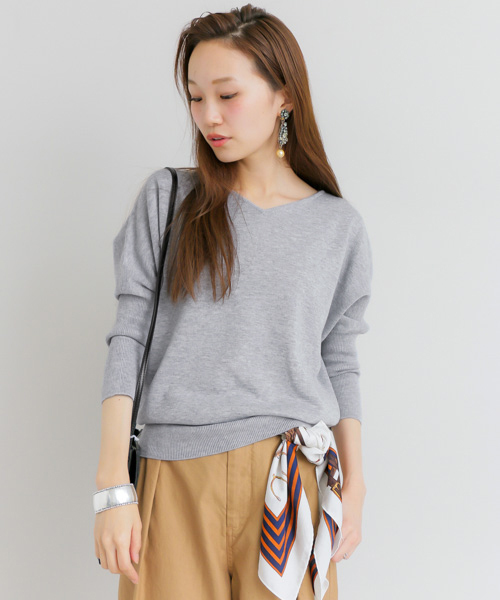 URBAN RESEARCH(アーバンリサーチ)の「UR ミラノリブドルマンニット(ニット/セーター・レディース・オフホワイト/グレー/イエロー/ライトブルー・FREE)」の3枚目の写真