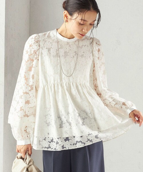 SHIPS(シップス)の「〈手洗い可能〉IPEKER オパール 加工 ブラウス(セレモニー対応可)(シャツ/ブラウス・レディース・ブラック/オフホワイト・ONE SIZE)」の2枚目の写真
