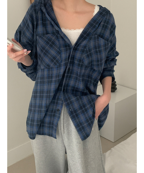 COMMACOMMA（コンマコンマ）の「ボーイフレンドチェックフードシャツ（男女共用）[ネイビー]（シャツ/ブラウス・メンズ・ネイビー・FREE）」の6枚目の写真