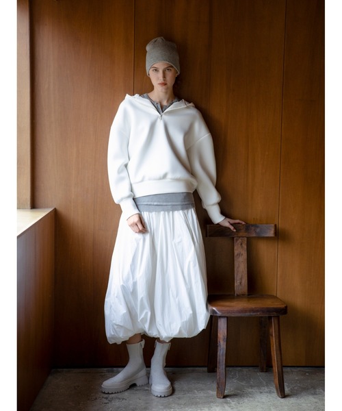 emmi(エミ)の「ダンボールフーディ×スカートセット(ワンピース・レディース・ホワイト/ライトグレー/ブラック・0/1)」の1枚目の写真