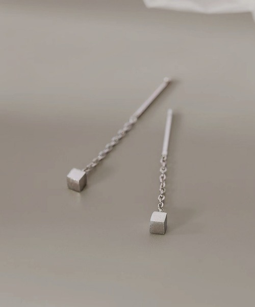 blackdia ocean(ブラックダイヤオーシャン)の「blackdia スクエア チェーンピアス silver925(ピアス(両耳用)・レディース・ゴールド/シルバー・FREE)」の18枚目の写真