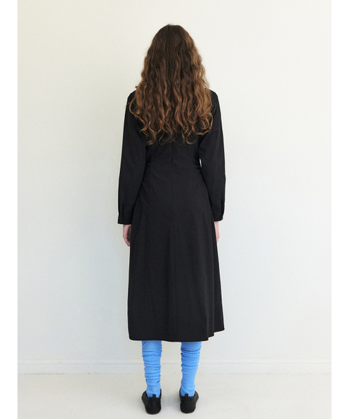 ETMON(エトモン)の「Side Tuck Shirring Dress, Black(ワンピース・レディース・その他・S/M)」の4枚目の写真