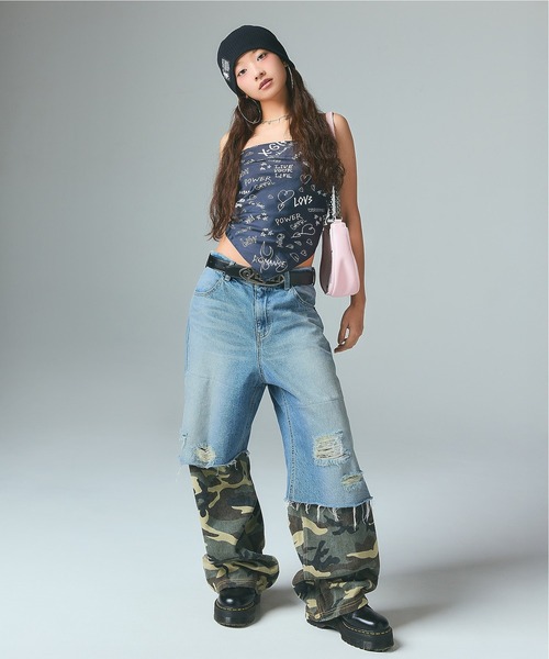 X-girl（エックスガール）の「GRAFFITI SCARF（バンダナ/スカーフ・レディース・ブラック/ホワイト・ONE SIZE）」の5枚目の写真