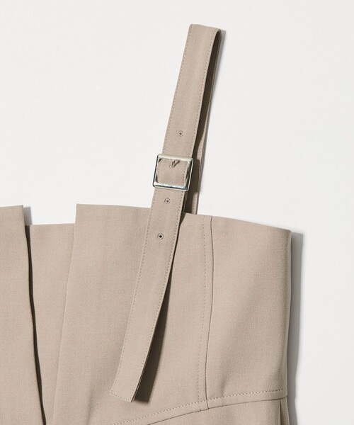 EMMEL REFINES（エメルリファインズ）の「＜EMMEL REFINES＞EM タックジャンパースカート（ジャンパースカート・レディース・ブラック/ベージュ・M/S）」の5枚目の写真