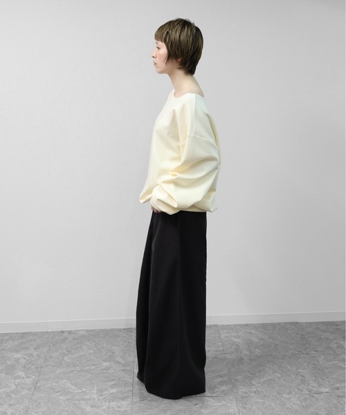 THE CELL.(ザセルドット)の「ボートネック ルーズサイズ ボンディングスウェット BOAT NECK LOOSE-FIT BONDING SWEATSHIRT(スウェット・レディース・グレー/アイボリー・FREE)」の9枚目の写真
