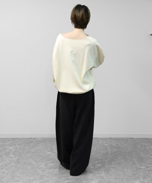 THE CELL.(ザセルドット)の「ボートネック ルーズサイズ ボンディングスウェット BOAT NECK LOOSE-FIT BONDING SWEATSHIRT(スウェット・レディース・グレー/アイボリー・FREE)」の10枚目の写真