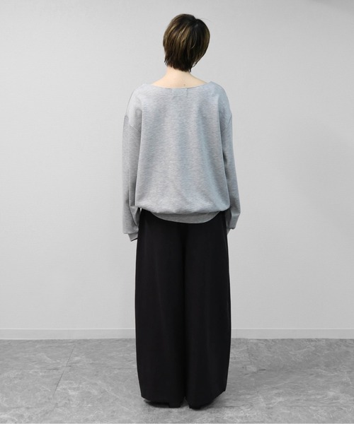 THE CELL.(ザセルドット)の「ボートネック ルーズサイズ ボンディングスウェット BOAT NECK LOOSE-FIT BONDING SWEATSHIRT(スウェット・レディース・グレー/アイボリー・FREE)」の20枚目の写真