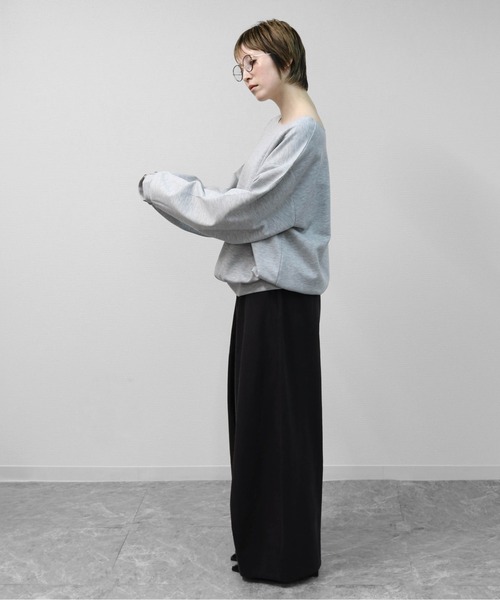 THE CELL.(ザセルドット)の「ボートネック ルーズサイズ ボンディングスウェット BOAT NECK LOOSE-FIT BONDING SWEATSHIRT(スウェット・レディース・グレー/アイボリー・FREE)」の19枚目の写真