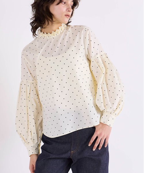 Marilyn Moon(マリリンムーン)の「tuck frill volume sleeve blouse(シャツ/ブラウス・レディース・アイボリー/ネイビー/ミント/ホワイト・FREE)」の5枚目の写真