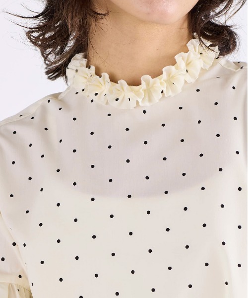 Marilyn Moon(マリリンムーン)の「tuck frill volume sleeve blouse(シャツ/ブラウス・レディース・アイボリー/ネイビー/ミント/ホワイト・FREE)」の8枚目の写真