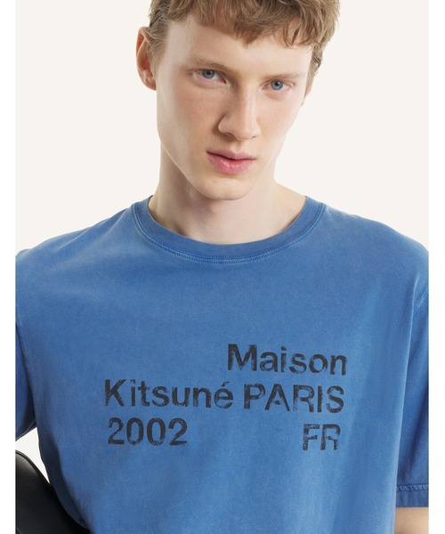 Maison Kitsune（メゾンキツネ）の「MAISON KITSUNE 2002 FADED COMFORT TEE-SHIRT（Tシャツ/カットソー・メンズ・ブラック×グレー/ブルー・XL/M/S/XS/XXS/L）」の7枚目の写真
