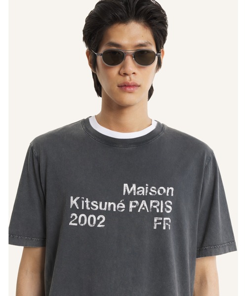 Maison Kitsune(メゾンキツネ)の「MAISON KITSUNE 2002 FADED COMFORT TEE-SHIRT(Tシャツ/カットソー・メンズ・ブラック×グレー/ブルー・XL/M/S/XS/XXS/L)」の14枚目の写真