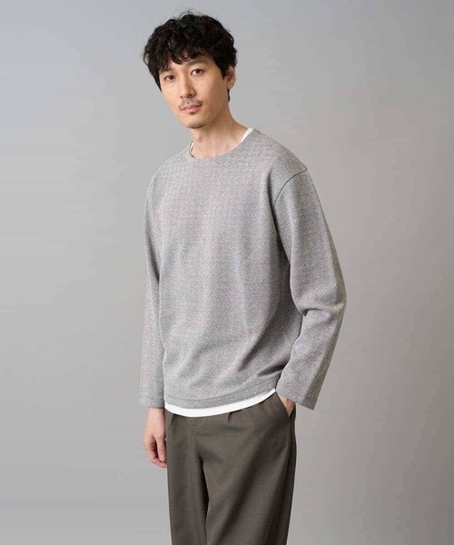 a.v.v(アーヴェヴェ)の「【イージーケア/洗濯機で洗える/毛玉になりにくい】変形ヘリンボンフェイクレイヤードカットソー(Tシャツ/カットソー・メンズ・ライトグレー/ライラック/グレー・46/50/48)」の2枚目の写真