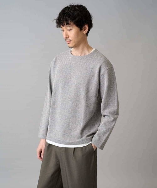 a.v.v(アーヴェヴェ)の「【イージーケア/洗濯機で洗える/毛玉になりにくい】変形ヘリンボンフェイクレイヤードカットソー(Tシャツ/カットソー・メンズ・ライトグレー/ライラック/グレー・46/50/48)」の17枚目の写真