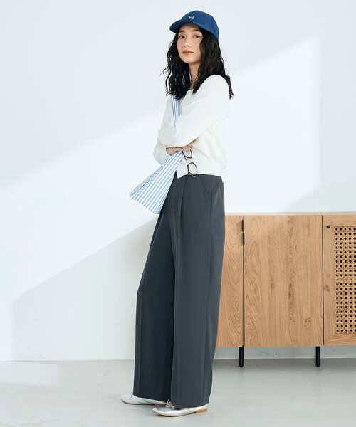 fredy emue(フレディエミュ)の「FR刺繍コットン混BASICカーディガン(カーディガン/ボレロ・レディース・ネイビー/ブラウン/ベビーピンク/オフホワイト・38)」の5枚目の写真