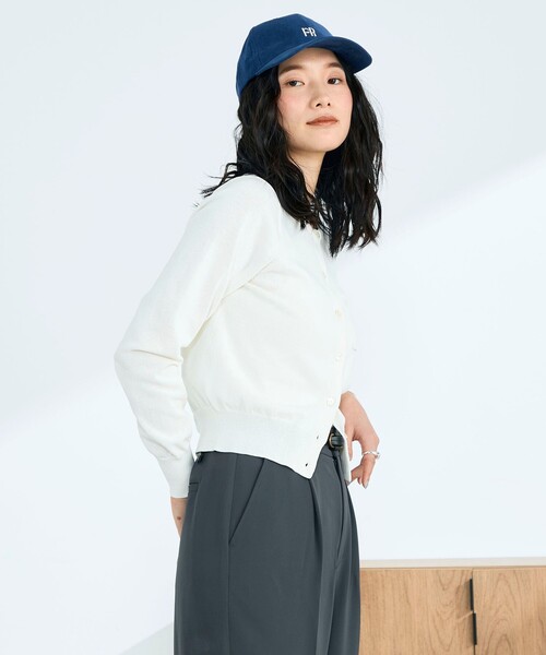 fredy emue(フレディエミュ)の「FR刺繍コットン混BASICカーディガン(カーディガン/ボレロ・レディース・ネイビー/ブラウン/ベビーピンク/オフホワイト・38)」の12枚目の写真