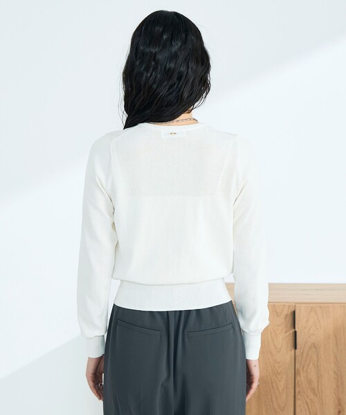 fredy emue(フレディエミュ)の「FR刺繍コットン混BASICカーディガン(カーディガン/ボレロ・レディース・ネイビー/ブラウン/ベビーピンク/オフホワイト・38)」の16枚目の写真