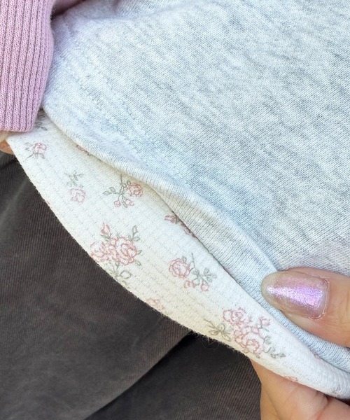 DOUBLE NAME（ダブルネーム）の「配色切替花柄ワッペンプルオーバー（Tシャツ/カットソー・レディース・ピンク/ブルー・FREE）」の5枚目の写真