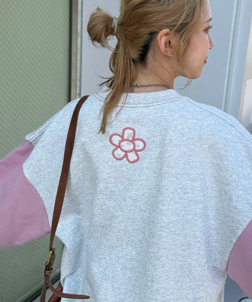 DOUBLE NAME（ダブルネーム）の「配色切替花柄ワッペンプルオーバー（Tシャツ/カットソー・レディース・ピンク/ブルー・FREE）」の8枚目の写真