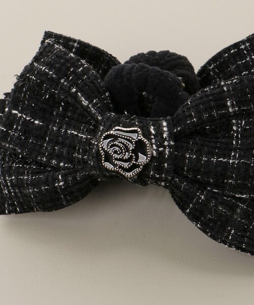 MAJESTIC LEGON(マジェスティックレゴン)の「モチーフ付きツイードバレッタ(バレッタ/ヘアクリップ・レディース・ブラック/アイボリー・FREE)」の10枚目の写真