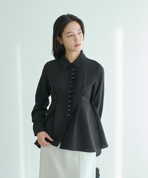 YECCA VECCA（イェッカヴェッカ）の「パールジャガードペプラムブラウス（シャツ/ブラウス・レディース・ブラック/オフホワイト・FREE）」の2枚目の写真