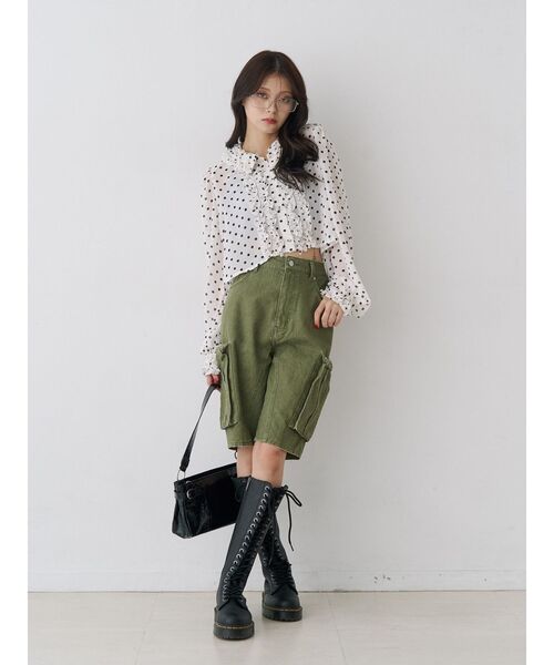 jouetie(ジュエティ)の「カーゴカプリパンツ ハーフパンツ(カーゴパンツ・レディース・ブラック/カーキ・MEDIUM)」の7枚目の写真