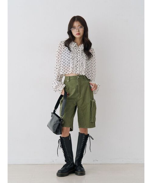 jouetie(ジュエティ)の「カーゴカプリパンツ ハーフパンツ(カーゴパンツ・レディース・ブラック/カーキ・MEDIUM)」の5枚目の写真