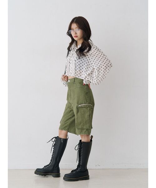 jouetie(ジュエティ)の「カーゴカプリパンツ ハーフパンツ(カーゴパンツ・レディース・ブラック/カーキ・MEDIUM)」の8枚目の写真