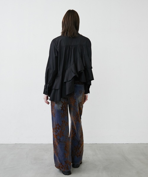 MONOe(モノエ)の「【主役級フリル】ダブルフリルアシンメトリーシャツブラウス(シャツ/ブラウス・レディース・ブラック/ホワイト・FREE)」の8枚目の写真