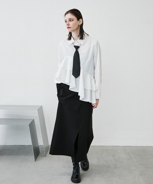 MONOe(モノエ)の「【主役級フリル】ダブルフリルアシンメトリーシャツブラウス(シャツ/ブラウス・レディース・ブラック/ホワイト・FREE)」の11枚目の写真