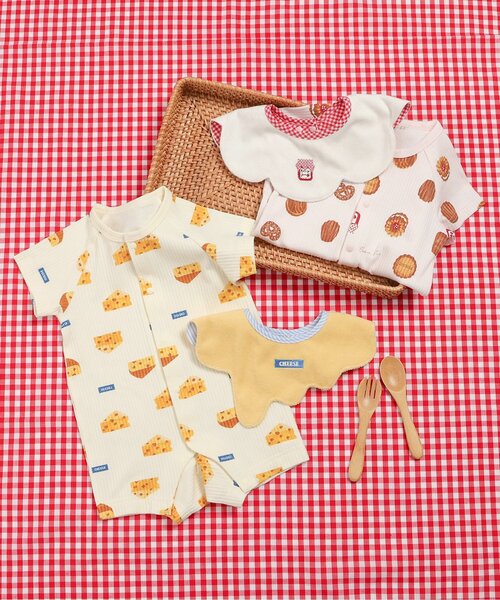 apres les cours（アプレレクール）の「【リンク】3時のおやつ柄スタイ&ロンパス セット（ロンパース・キッズ・ピンク/イエロー・80/70）」の3枚目の写真