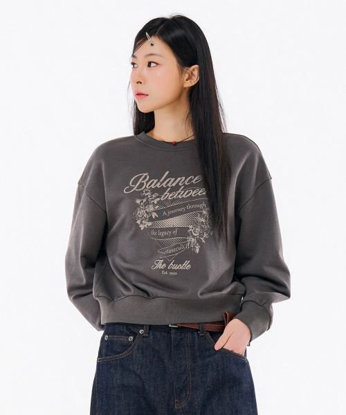 CHASECULT(チェイスカルト)の「レディース クロップグラフィック スウェットシャツ-FARG5171B09(Tシャツ/カットソー・レディース・ダークグレー・90/85)」の3枚目の写真