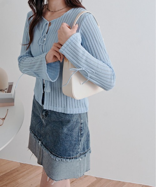 kirakiraShop(キラキラショップ)の「透かし編み リブ リボン タッセル カーディガン(カーディガン/ボレロ・レディース・ブラック/ブルー/ホワイト/イエロー・FREE)」の19枚目の写真