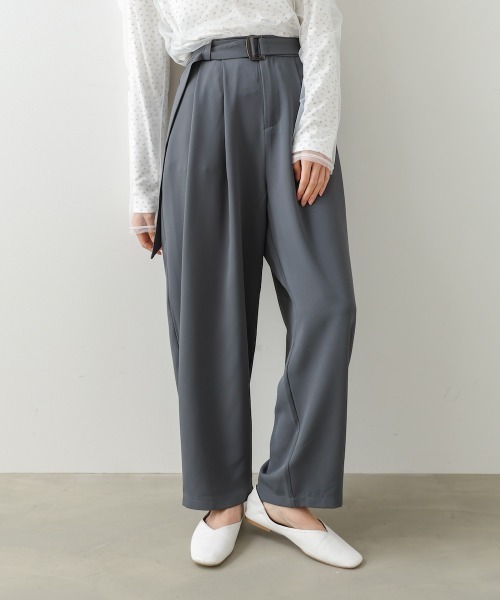 Bab(バブ)の「【選べるサイズ展開】ツータックルーズベルト付スラックスパンツ(スラックス・レディース・ブラック/モカ/チャコールグレー・S/M)」の3枚目の写真