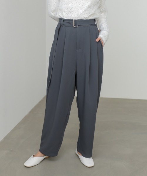 Bab(バブ)の「【選べるサイズ展開】ツータックルーズベルト付スラックスパンツ(スラックス・レディース・ブラック/モカ/チャコールグレー・S/M)」の4枚目の写真
