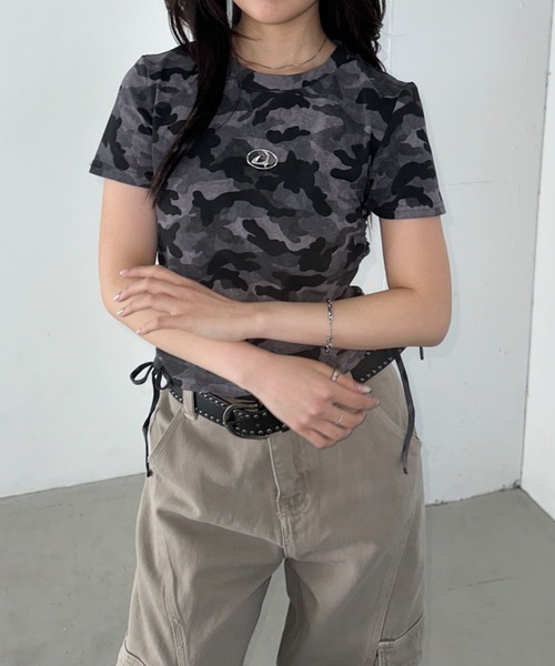Bamm(バム)の「メタルパッチカモフラピチTシャツ(Tシャツ/カットソー・レディース・グレー/グリーン・FREE)」の6枚目の写真