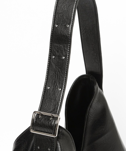 LEPSIM（レプシィム）の「2WAYビッグショルダー　643375（ショルダーバッグ・レディース・ブラック/ライトブラウン・ONE SIZE）」の9枚目の写真