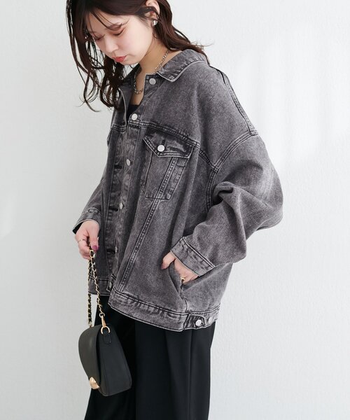 natural couture(ナチュラルクチュール)の「ビッグシルエットデニムジャケット(デニムジャケット・レディース・ブラック/インディゴブルー/ブルー・FREE)」の9枚目の写真