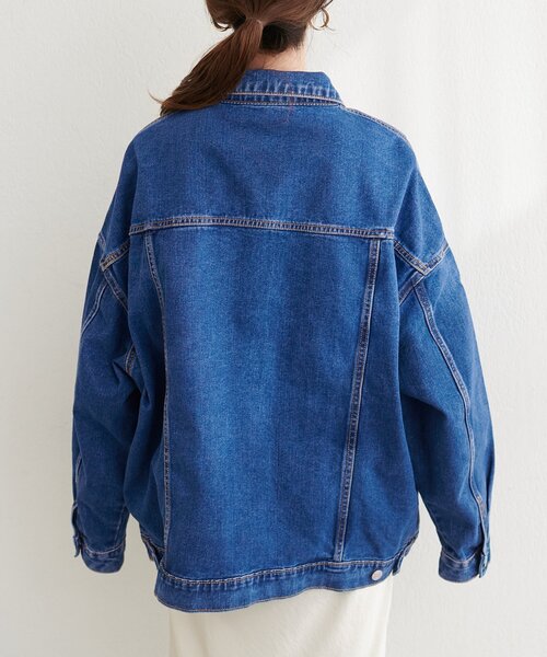 natural couture(ナチュラルクチュール)の「ビッグシルエットデニムジャケット(デニムジャケット・レディース・ブラック/インディゴブルー/ブルー・FREE)」の17枚目の写真