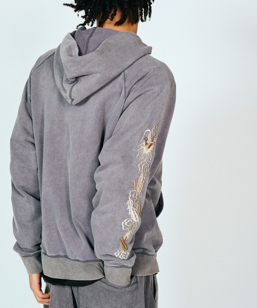 THRIFTY LOOK(スリフティールック)の「THRIFTY LOOK / スリフティールック VIET-NAM EMBROIDERY ZIP-UP PARKA ショート丈 刺繍 ジップアップパーカー(パーカー・メンズ・ブラック/グレー・LARGE/MEDIUM/SMALL)」の11枚目の写真