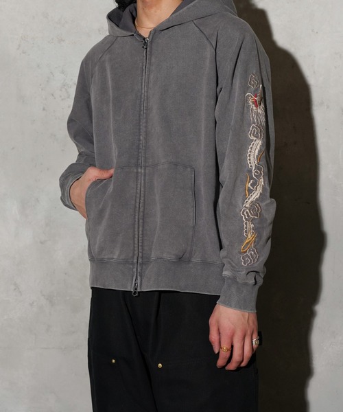 THRIFTY LOOK(スリフティールック)の「THRIFTY LOOK / スリフティールック VIET-NAM EMBROIDERY ZIP-UP PARKA ショート丈 刺繍 ジップアップパーカー(パーカー・メンズ・ブラック/グレー・LARGE/MEDIUM/SMALL)」の16枚目の写真