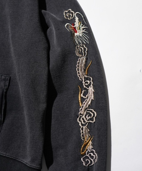 THRIFTY LOOK(スリフティールック)の「THRIFTY LOOK / スリフティールック VIET-NAM EMBROIDERY ZIP-UP PARKA ショート丈 刺繍 ジップアップパーカー(パーカー・メンズ・ブラック/グレー・LARGE/MEDIUM/SMALL)」の22枚目の写真