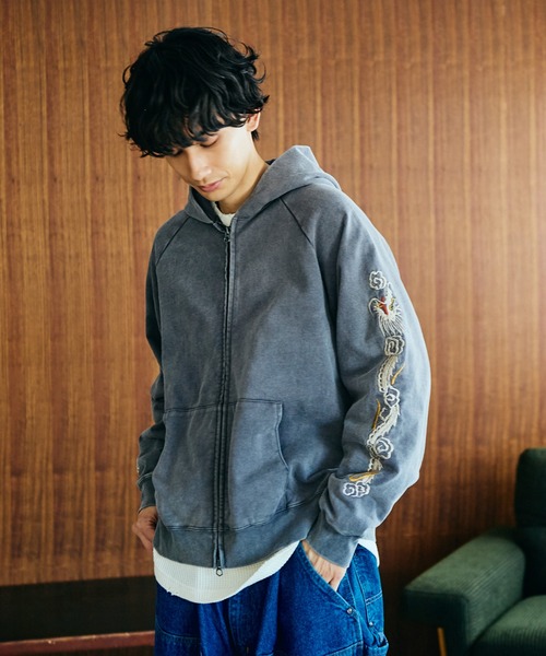 THRIFTY LOOK(スリフティールック)の「THRIFTY LOOK / スリフティールック VIET-NAM EMBROIDERY ZIP-UP PARKA ショート丈 刺繍 ジップアップパーカー(パーカー・メンズ・ブラック/グレー・LARGE/MEDIUM/SMALL)」の6枚目の写真